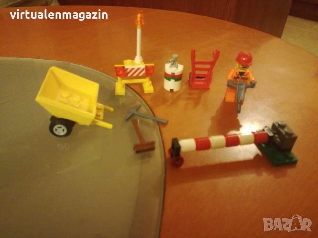 Лего - Lego строителен работник и аксесоари, снимка 4 - Конструктори - 33617580