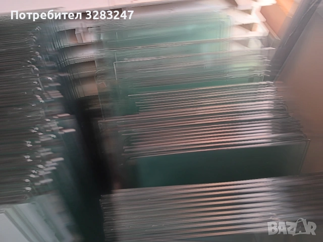 Стъклени етажерки