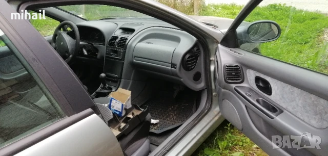 рено лагуна 1.8 90 коня бензин на части, снимка 6 - Части - 50475402