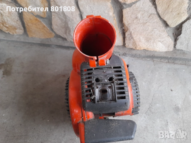 Бензинова духалка Husqvarna , снимка 4 - Градинска техника - 52869300
