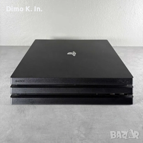 PS4 Pro с 2 джойстика и игри, снимка 4 - PlayStation конзоли - 52647323