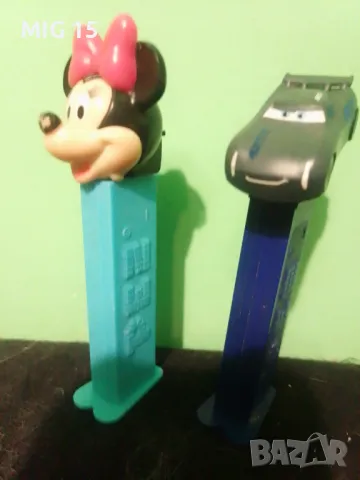 PEZ диспенсър - 2 броя. 