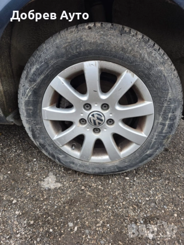 VW Golf Mk5 1.9TDI, 5 скорости, снимка 8 - Автомобили и джипове - 52651272