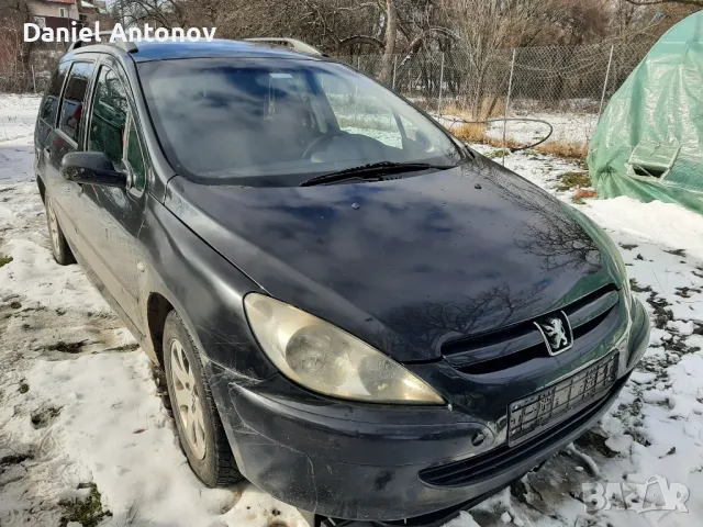 Десен фар Пежо 307 Peugeot 307