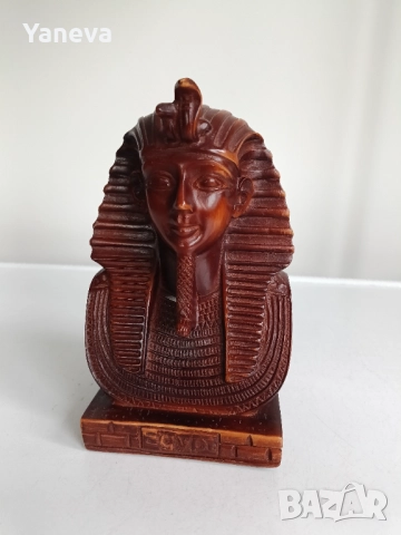 Тутанкамон , статуетка - глава на египетския фараон . 