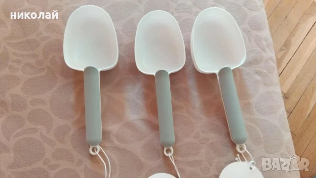 Продавам малки лопатки за загребване на брашно, боб, леща и други