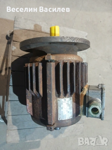 Трифазен електромотор, снимка 2 - Други машини и части - 53279148