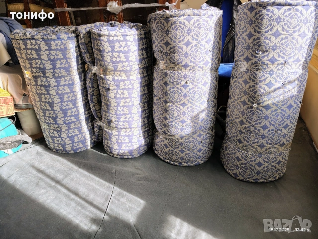 Продавам дюшеци за ъглови легла и спалня.