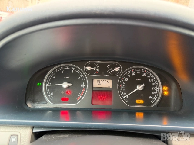 Renault Laguna 1.6 16V , снимка 9 - Автомобили и джипове - 53401027