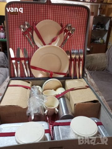 ГДР куфар за пикник,каравана -комплект, снимка 1 - Термоси - 43771698
