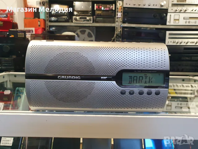 Радио Grundig KM 51 DAB+ В перфектно техническо и много добро визуално състояние., снимка 2 - Радиокасетофони, транзистори - 47853355