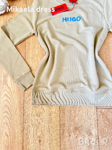 Hugo Boss!Страхотен суичър Hugo Boss.Памучна и много удобна материя.Размери С М Л, снимка 3 - Суичъри - 52150514