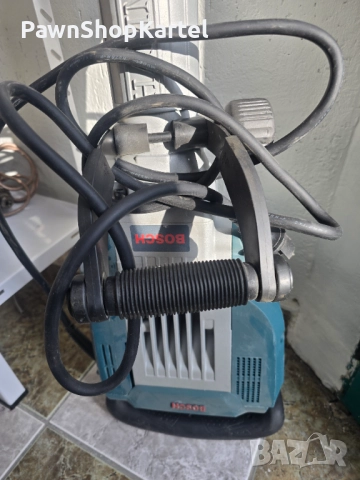 Продавам къртач Bosch GSH 16-30 Professional , снимка 2 - Други инструменти - 52911914