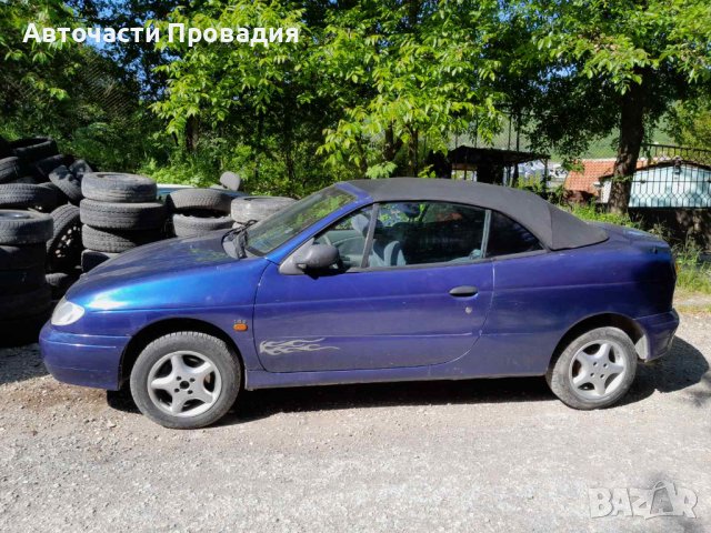 Рено Меган 1,6 i, 97 г. на части, снимка 2 - Автомобили и джипове - 36735726