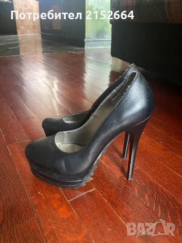 Дамски кожени обувки на тънки токчета
