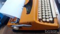 Пишеща машина, снимка 1 - Антикварни и старинни предмети - 16199382