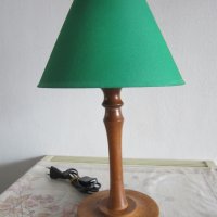Настолна лампа със стойка от стругован бук - 3, снимка 1 - Настолни лампи - 44044642