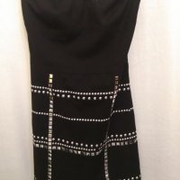 Малка черна рокличка с метални елементи, снимка 1 - Рокли - 26696143