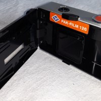 Камера Agfamatic 200 Sensor с калъф. 1972, снимка 11 - Камери - 40867353