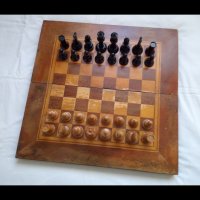 Стар шах за игра в дървена кутия, голяма, дървена табла , снимка 1 - Шах и табла - 43543583
