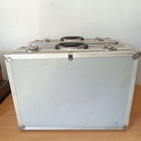 2 броя алуминиеви куфари, снимка 2 - Куфари с инструменти - 44912674