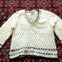 Покривки и пуловер ръчно плетиво, снимка 3 - Декорация за дома - 43327965