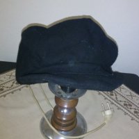Дамска зимна шапка тип каскет, снимка 1 - Шапки - 28038340