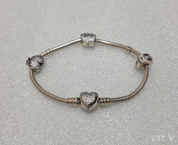 Оригинална Сребърна Гривна PANDORA с 3 броя Талисмани-24,28 грама, снимка 1