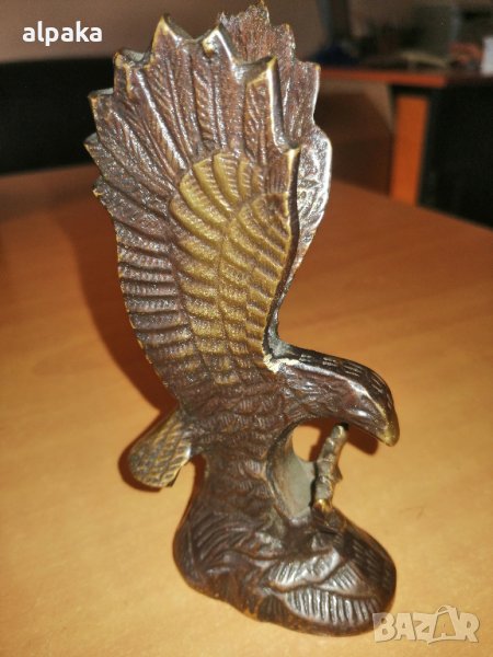 Продавам бронзова статуетка Орел, снимка 1