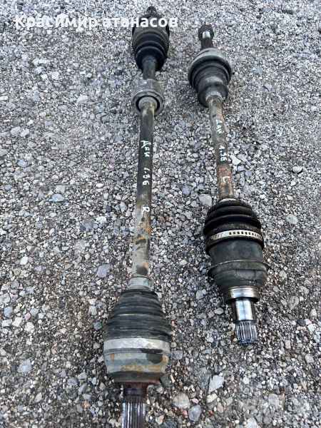 Полуоска лява и дясна за Дайхацу YRV.1.3 бензин 2002г, снимка 1