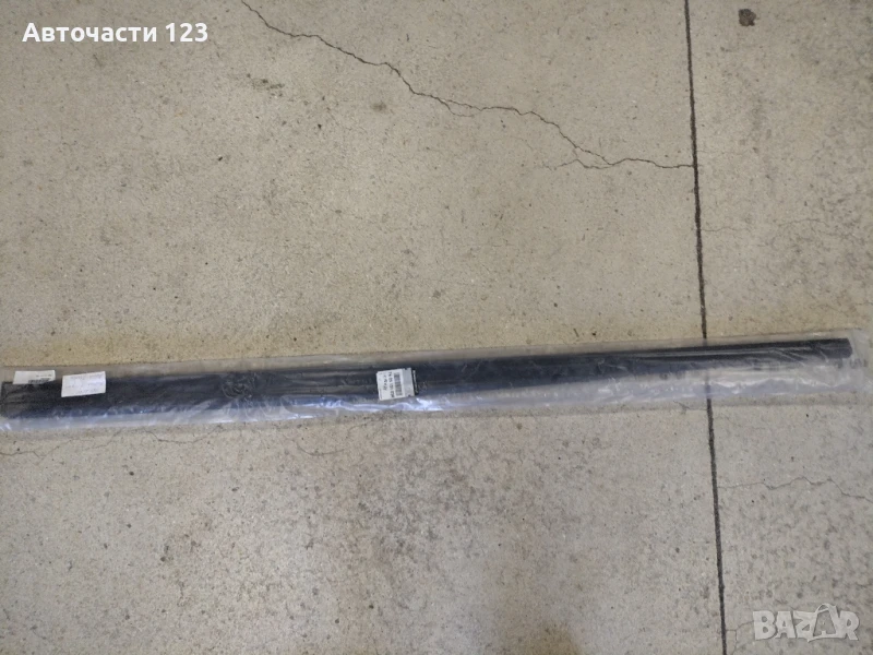 ЧИСТО НОВА ОРИГИНАЛНА ЛАЙСТНА ЗА DACIA DUSTER, снимка 1