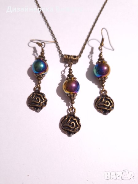 Красив комплект бижута обеци и колие с преливащи кристални перли и филигранни орнаменти цвят бронз , снимка 1