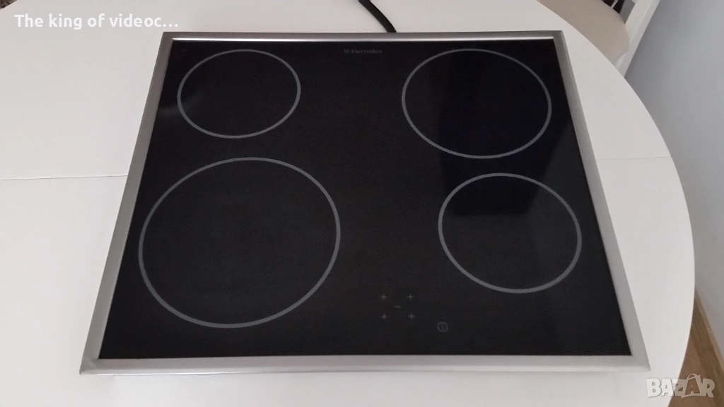 Плот за вграждане Electrolux с  4 нагревателни зони , снимка 1