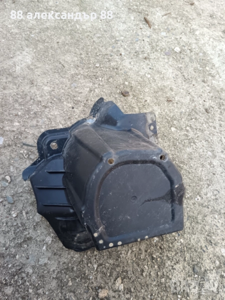 Продавам -пласмасов предпазител за горивен филтър -нисан  нв 200- Nissan NV-200 evaliaОЕ   -NISSAN  , снимка 1