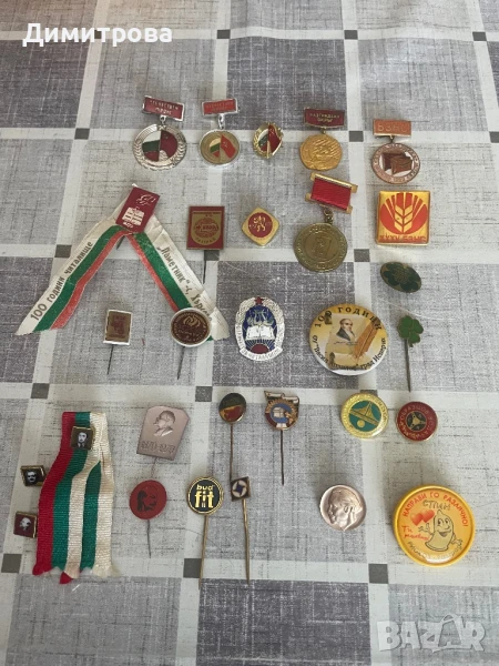 Значки - български и руски - Мечето Миша- талисман от Олимпиадата 1980 г., снимка 1