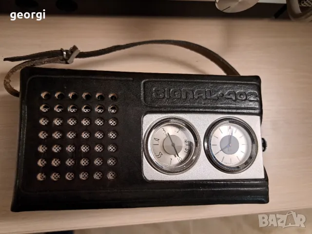 ретро съветско радио транзистор Signal tento 402 