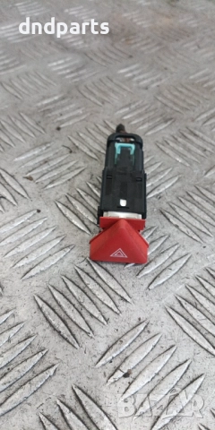 Бутон аварийни светлини VW Golf 5 1.4i 2005г.	