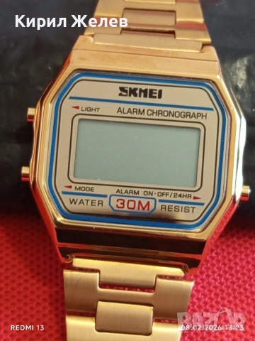 Винтидж електтронен часовник много красив перфектно състояние 53638