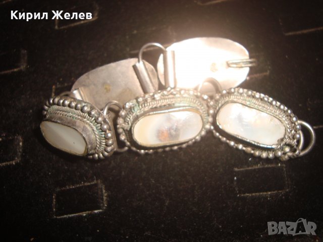 СТАРА ПОСРЕБРЕНА ОРИЕНТАЛСКА ГРИВНА ЕТНОРАФСКИ СТИЛ с ШЛИФОВАН БЯЛ ИВИЧЕСТ АХАТ 21701, снимка 5 - Гривни - 32537383