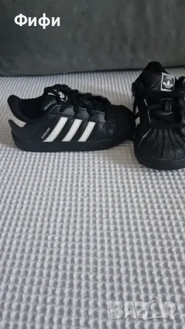 Детски маратонки Adidas, снимка 4 - Детски маратонки - 49658757