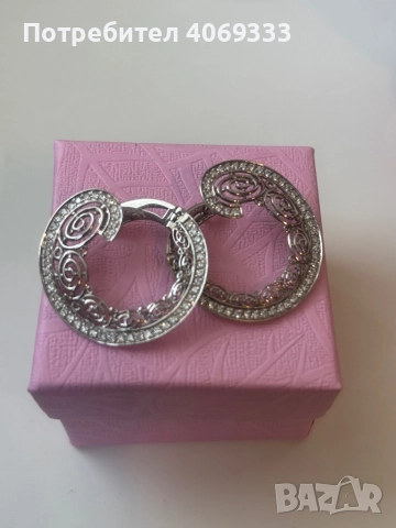 Обеци от бяло 18к злато “Valentin” ⚖️7.59гр С монтирани 96 бр 💎💎💎, снимка 8 - Обеци - 51747992