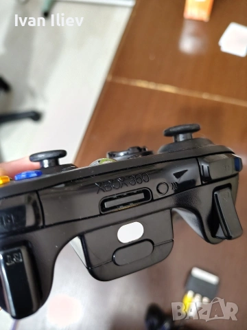 Xbox 360 оригинален джойстик , снимка 2 - Xbox конзоли - 53405373