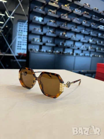 очила с черен обикновен калъф 