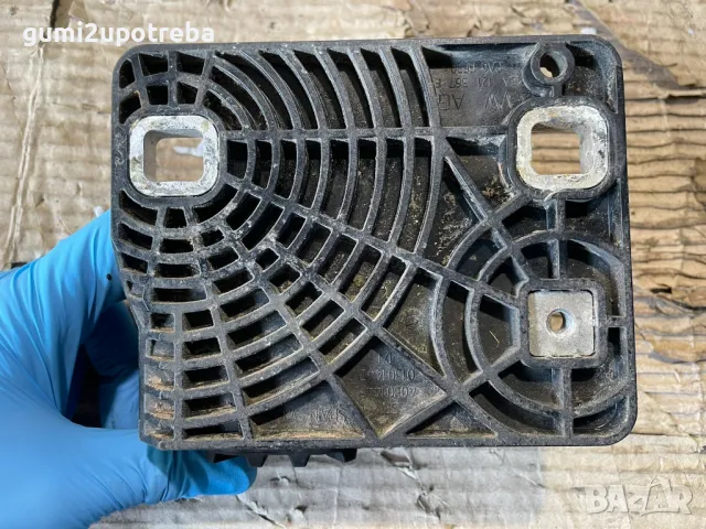 Монтажна Планка Държач Радиатор Ляво VW ID.3 E11 PRO, снимка 5 - Части - 48746350