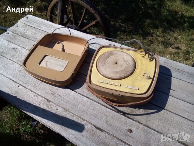 Стар грамофон #2, снимка 2 - Антикварни и старинни предмети - 26993358