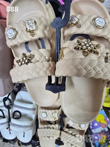 дамски чехли , снимка 3 - Чехли - 43307660