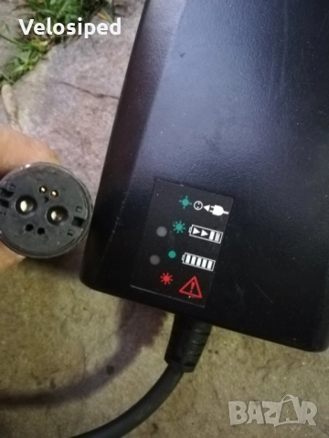 BMZ Импулсно зарядно за велосипед 36v 4.0A литиеви батерии