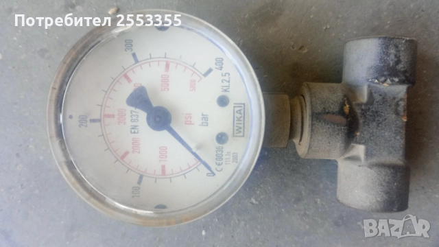 Манометър за налягане с тройник, снимка 3 - Други машини и части - 51786349