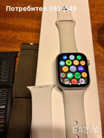 Apple Watch 8 45mm, снимка 2 - Смарт часовници - 52740384