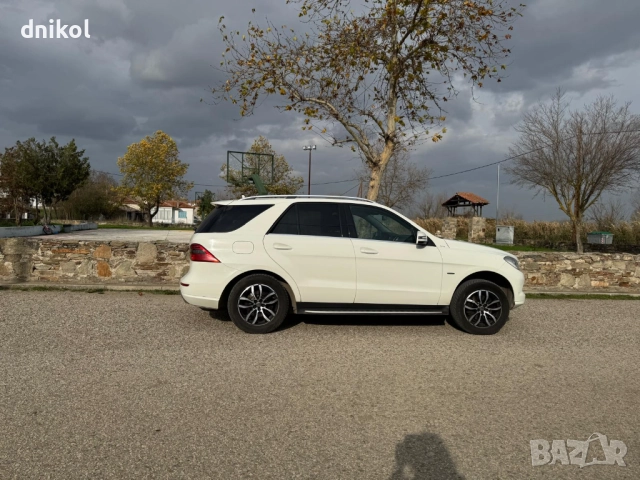 Mercedes-Benz ML 350 4Matic BlueTec, снимка 5 - Автомобили и джипове - 52514813